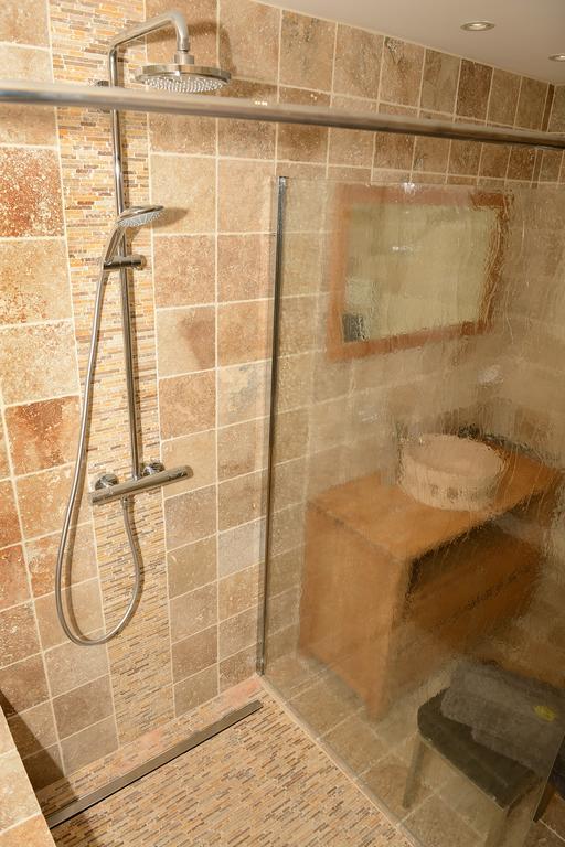 Bed and Breakfast Mas De Carabelle La Roque-Alric Zimmer foto
