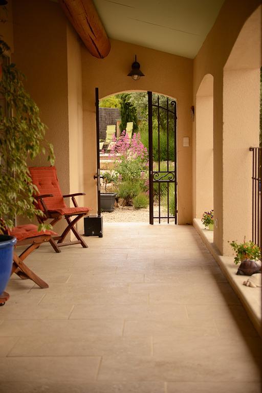Bed and Breakfast Mas De Carabelle La Roque-Alric Zimmer foto